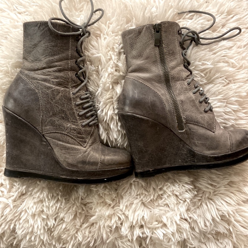 COPY - Vince Camuto combat lace up boot, Women’s shoes - Picture 3 of 9